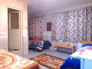 مهمانپذیر رضا تهران - نمای اتاق 3 تخته 