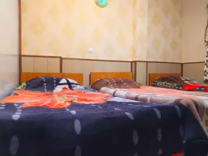 مهمانپذیر رضا تهران - اتاق 3 تخته 