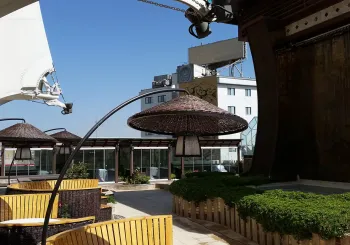 هتل آزادی مشهد - روف گاردن