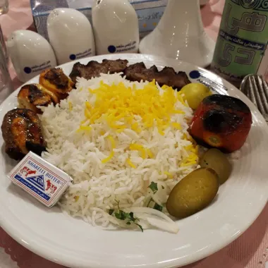 رستوران هتل آزادی مشهد همراه با منو انتخابی (چلو کباب)