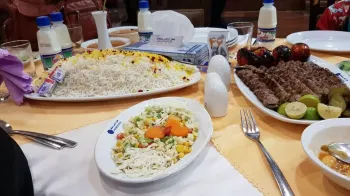 رستوران هتل آزادی مشهد همراه با منو انتخابی (چلو کباب)