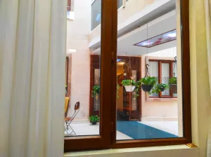 هتل آماتیس تهران