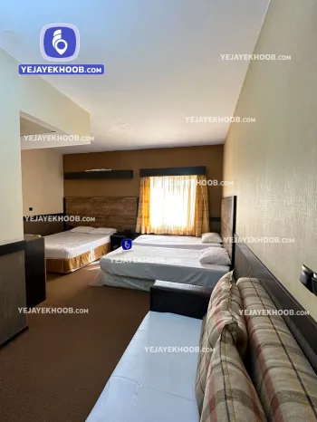 هتل آپادانا مشهد - اتاق ۴ تخته (۱ تخت ۲ نفره و ۲ تخت ۱ نفره)  