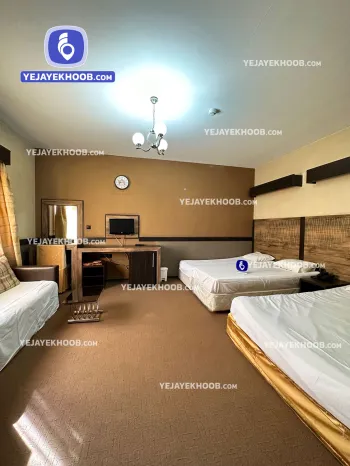 هتل آپادانا مشهد - اتاق ۴ تخته (۱ تخت ۲ نفره و ۲ تخت ۱ نفره)  