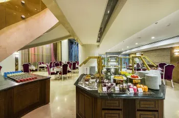 هتل آپارتمان ستاره آرمان توس مشهد - رستوران یاس