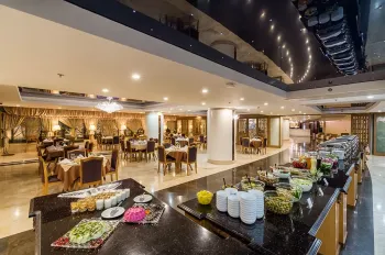 هتل آپارتمان ستاره آرمان توس مشهد - رستوران زعفران