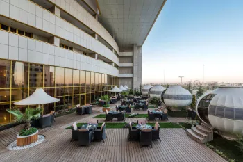 هتل آپارتمان ستاره آرمان توس مشهد - روف گاردن