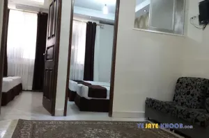 هتل آپارتمان ثامن السرور مشهد - اتاق ۶ تخته ( ۲ تخت ۲ نفره و ۲ تخت ۱ نفره)   