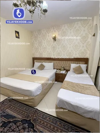 هتل آپارتمان ربانی مشهد - اتاق ۳ تخته ( یک تخت دبل و یک تخت سینگل )