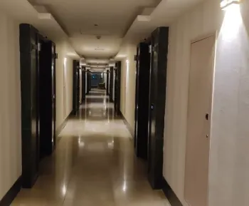 هتل آپارتمان شکوه ایمان مشهد - راهرو