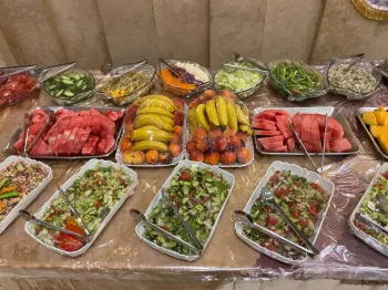 رستوران هتل آپارتمان فارس مشهد - میز مخلفات