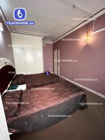هتل آپارتمان میقات مشهد - اتاق ۳ تخته (۱ تخت ۲ نفره و ۱ تخت ۱ نفره)    