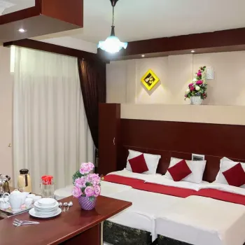 هتل آپارتمان نگارستان مشهد - اتاق ۳ تخته (۳ تخت ۱ نفره)    