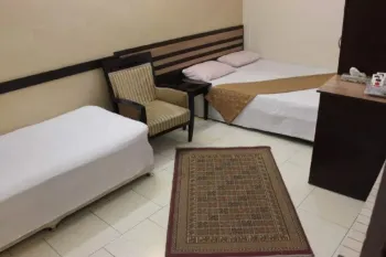 هتل آپارتمان کرانه مشهد - اتاق ۳ تخته (۱ تخت ۲ نفره و ۱ تخت ۱ نفره)    