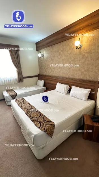 هتل انقلاب مشهد - اتاق ۳ تخته (۱ تخت ۲ نفره و ۱ تخت ۱ نفره)