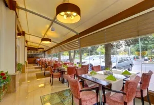 هتل پارسیان اوین تهران - رستوران