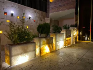 هتل ایریانو تهران - نمای بیرونی