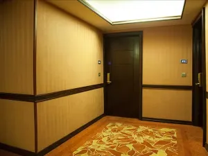 هتل بزرگ دو تهران - راهرو