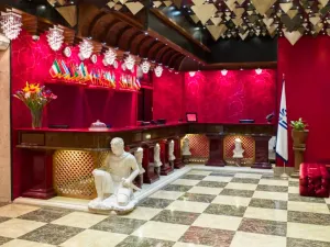 هتل بزرگ فردوسی تهران - پذیرش