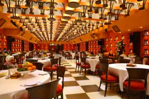 هتل بزرگ فردوسی تهران - سالن مجالس