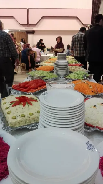 رستوران هتل بزرگ میثاق ملل مشهد - میز سالاد