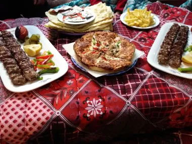 هتل بزرگ میثاق ملل مشهد - منو انتخابی رستوران (پیتزا و کباب کوبیده)