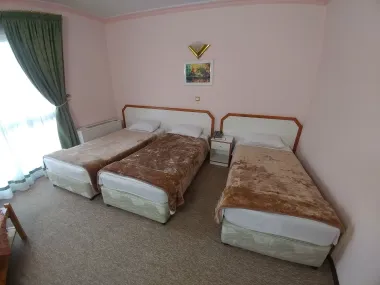 هتل بزرگ میثاق ملل مشهد - اتاق 3 تخته (3 تخت 1 نفره)