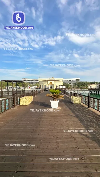 هتل ترنج کیش - راهروی چوبی