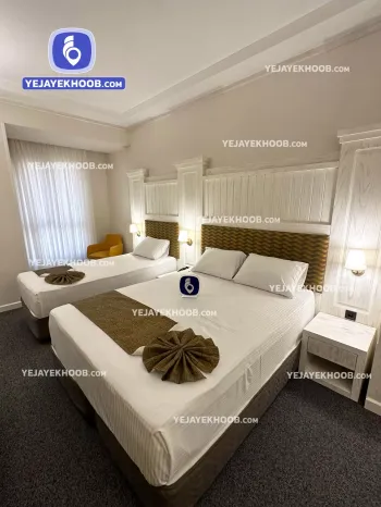 هتل جوار الملک مشهد - اتاق ۳ تخته (۱ تخت ۲ نفره و ۱ تخت ۱ نفره)    