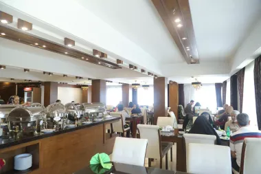 هتل جواهر شرق مشهد - رستوران