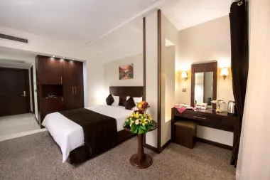 هتل جواهر شرق مشهد - اتاق ۲ تخته ( ۱ تخت ۲ نفره)  