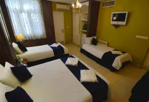 هتل حافظ شیراز - اتاق 4 تخته 