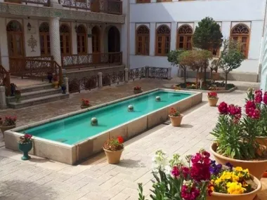 هتل خانه کشیش اصفهان - حیاط