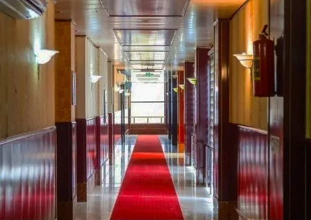 هتل رُیان قائم کیش - راهرو