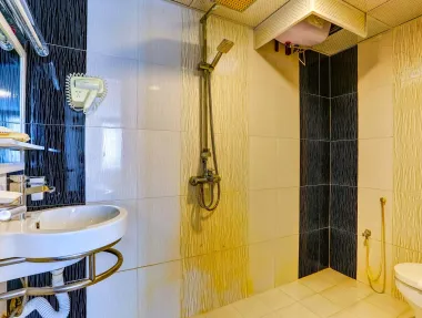 هتل ریحان قشم - سرویس بهداشتی و حمام 