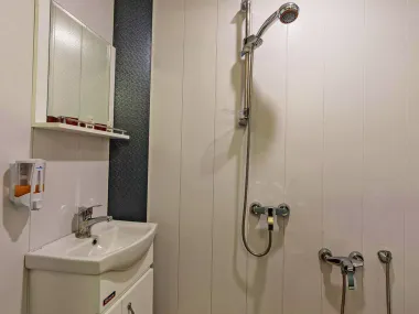 هتل زنده رود اصفهان - سرویس بهداشتی و حمام