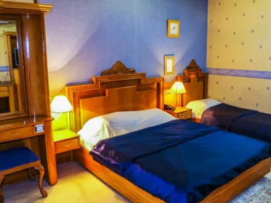 هتل زهره اصفهان - اتاق 3 تخته