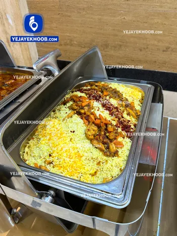 رستوران هتل ساوین مشهد همراه با منو انتخابی (زرشک پلو با مرغ)