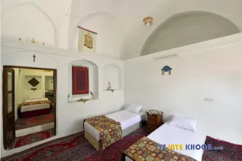 هتل سنتی نگین کاشان - اتاق 2 تخته (2 تخت 1 نفره)