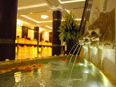 هتل سورینت مریم کیش - آب نما