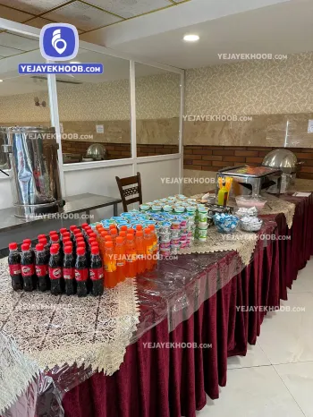 رستوران هتل سی و سه پل مشهد - میز سلف سرویس