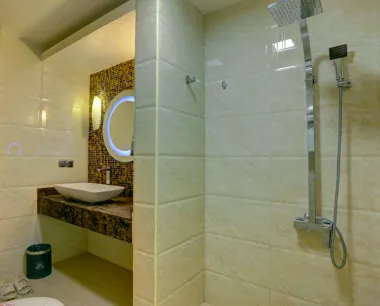 هتل شایگان کیش - حمام و سرویس بهداشتی