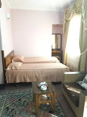 هتل صبا مشهد - اتاق ۲ تخته (۲ تخت ۱ نفره)