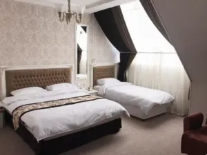 هتل صبا مشهد - اتاق ۳ تخته (۱ تخت ۲ نفره و ۱ تخت ۱ نفره)    