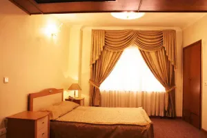 هتل صبا مشهد - اتاق ۲ تخته ( ۱ تخت ۲ نفره)  