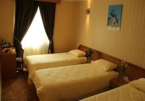 هتل صدر مشهد - اتاق ۳ تخته (۳ تخت ۱ نفره)    