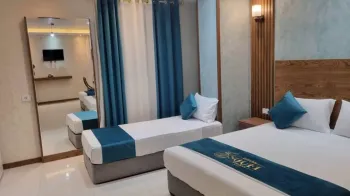 هتل صوفی اصفهان - اتاق 3 تخته (1 تخت 2 نفره و 1 تخت 1 نفره)