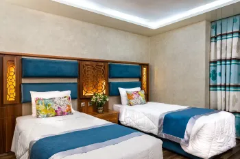 هتل عالی قاپو اصفهان - اتاق 2 تخته