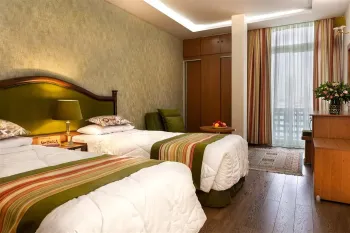 هتل عالی قاپو اصفهان - اتاق 2 تخته