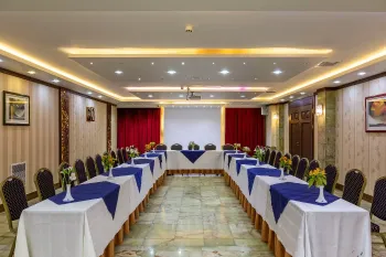 هتل عالی قاپو اصفهان - سالن کنفرانس
